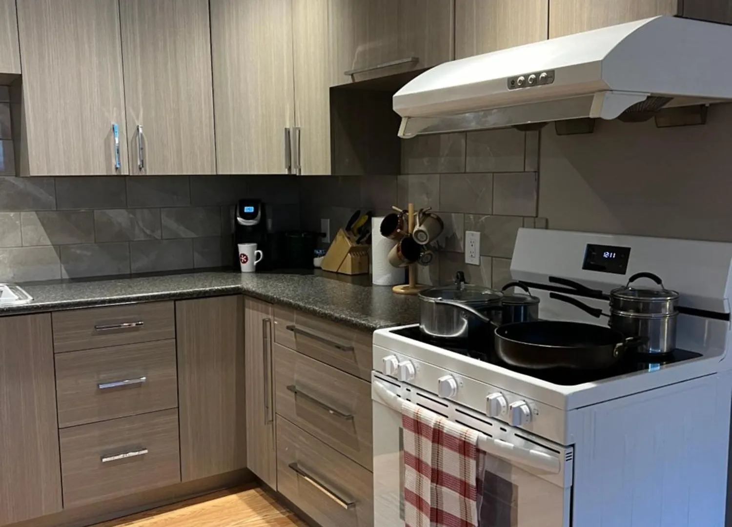 Modern Single House-Great Deal For Longer Stay 卡加利 别墅